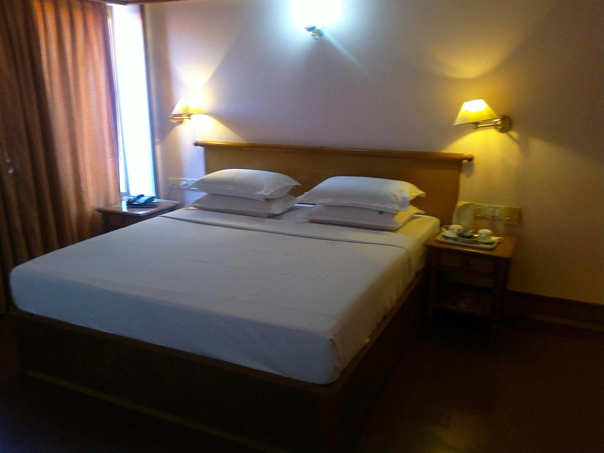 Mayura Residency Guruvayur Exterior photo