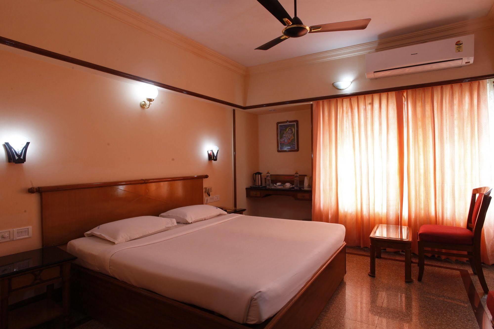Mayura Residency Guruvayur Exterior photo